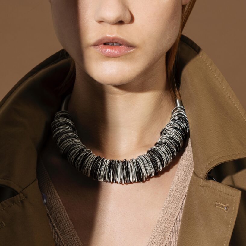 Maxi One Dark Collier